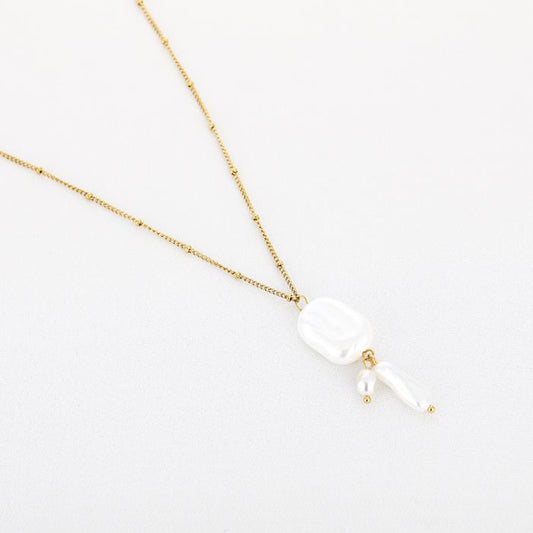 Luna Gold Pearl Necklace
