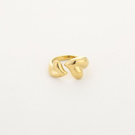 Double Heart Embrace Ring Gold